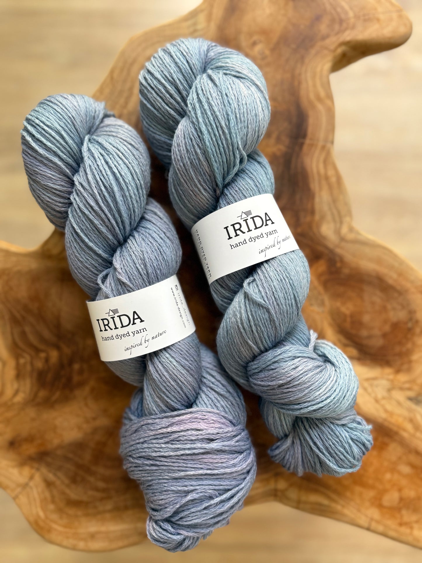 IRIDA-Merinowolle, 350m/100g (mehrere Farben)