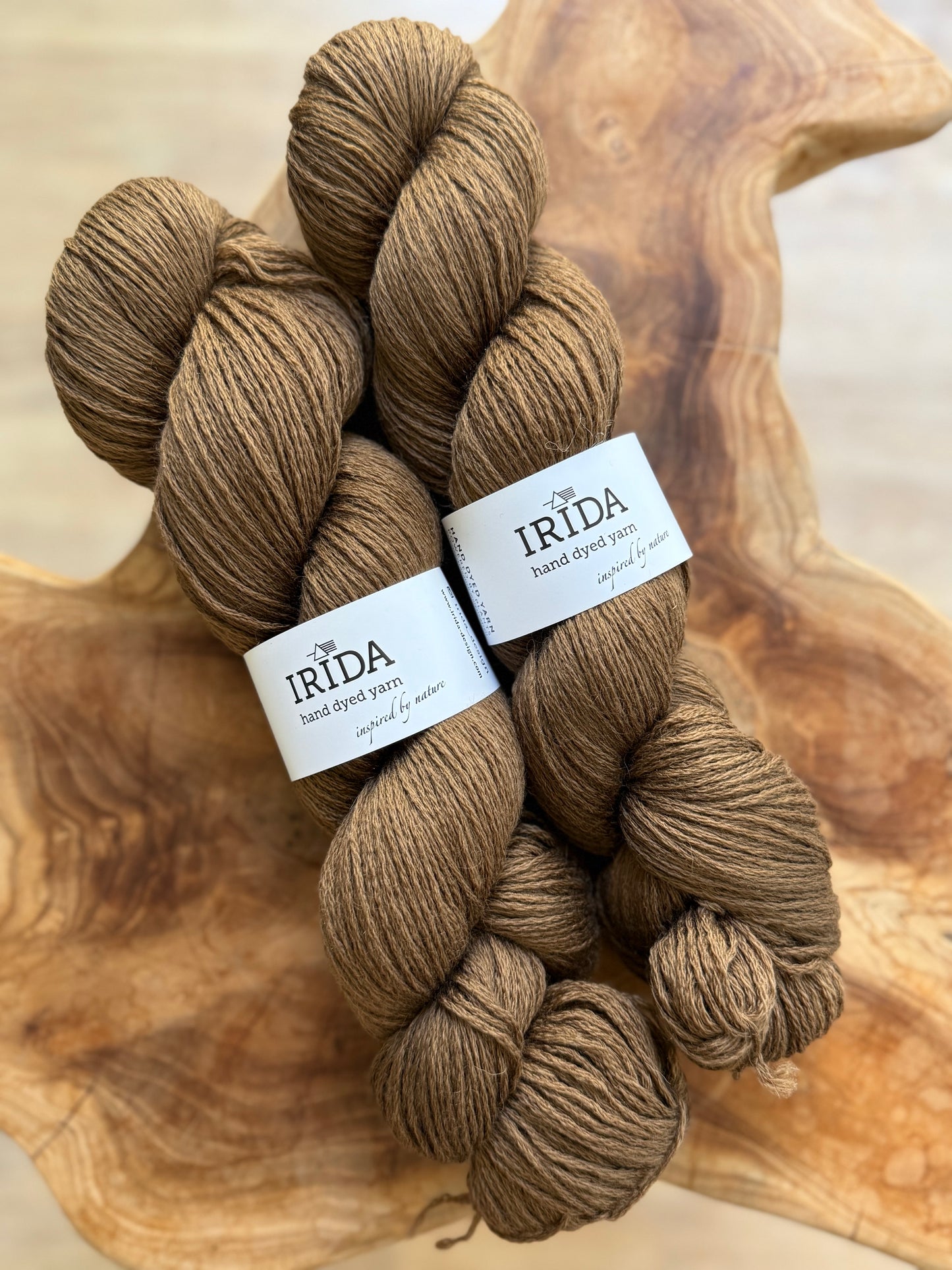 IRIDA-Merinowolle, 350m/100g (mehrere Farben)