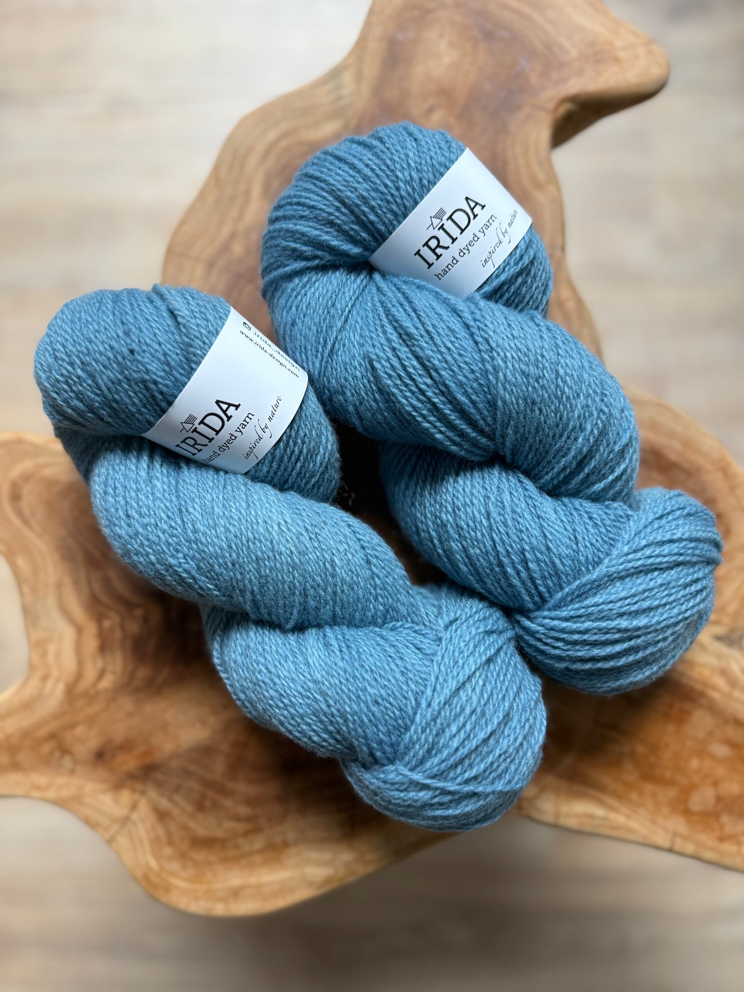 Schurwolle, 350m/100g (mehrere Farben)