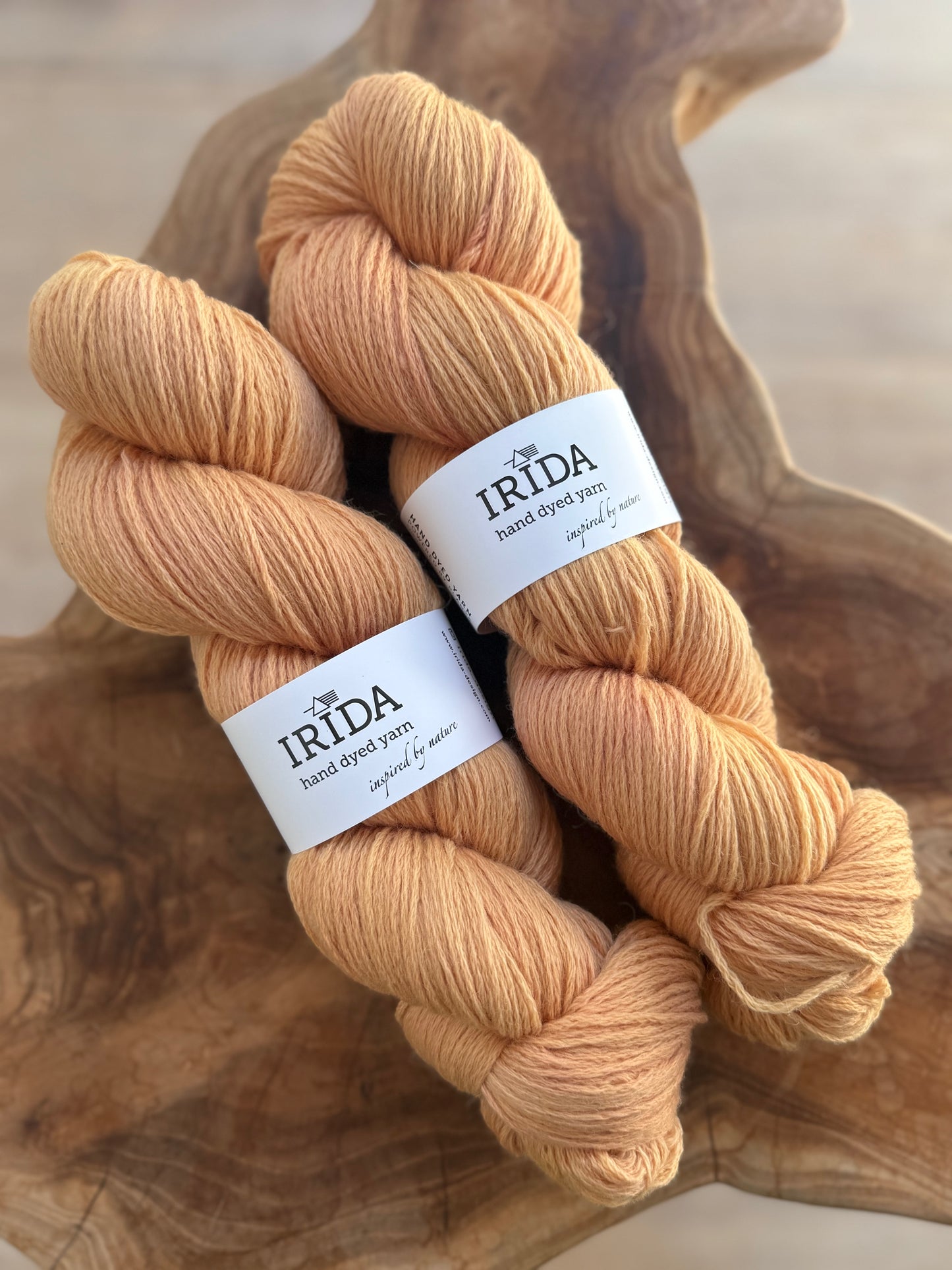IRIDA-Merinowolle, 350m/100g (mehrere Farben)