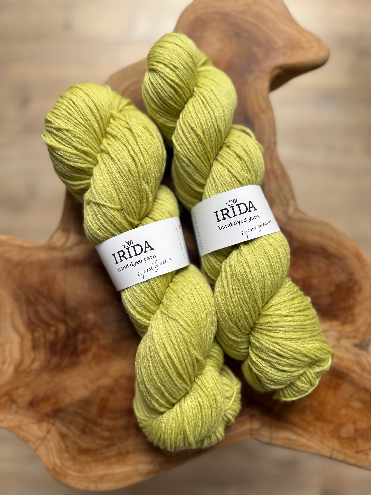 IRIDA-Merinowolle, 350m/100g (mehrere Farben)