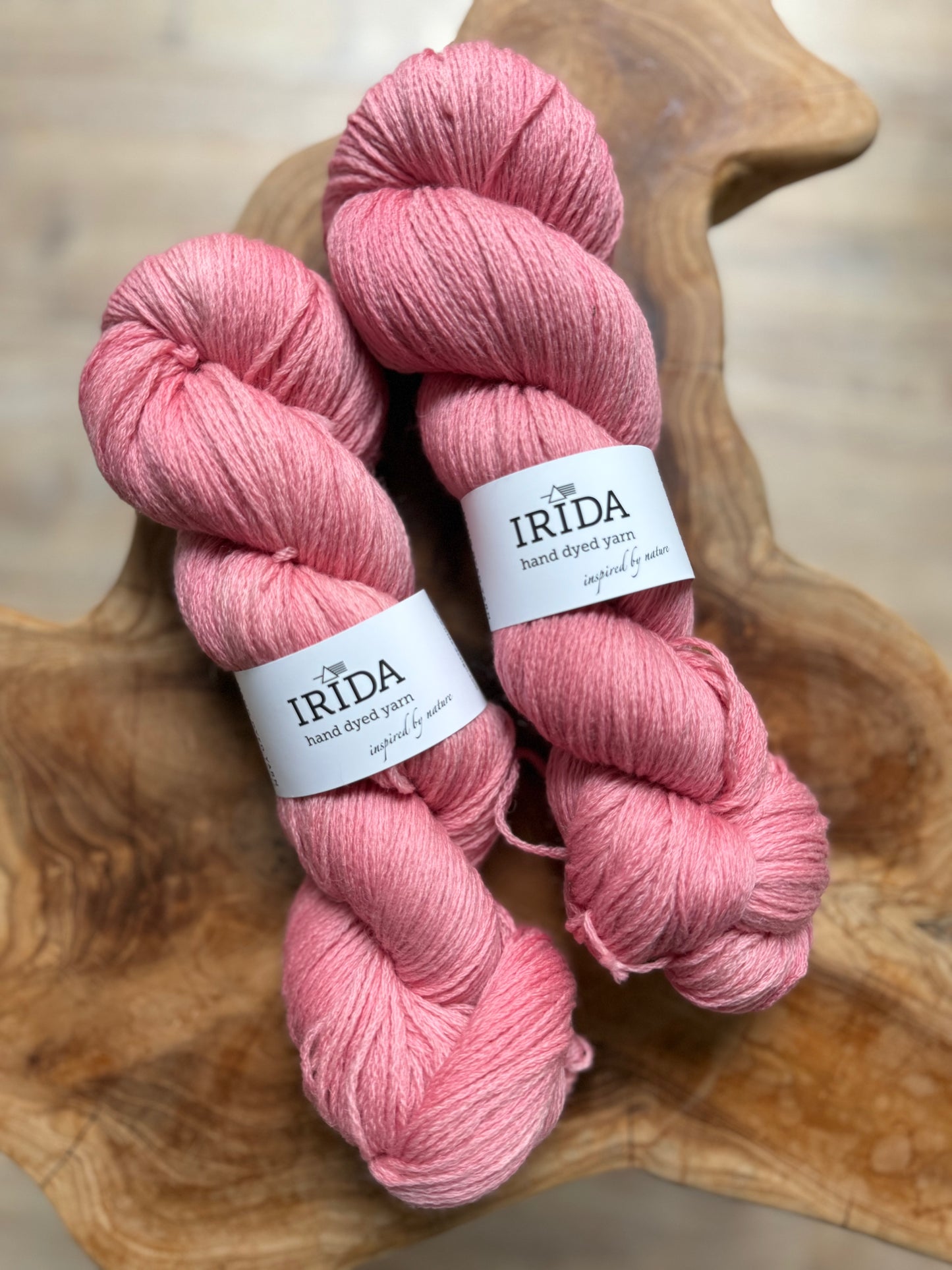 IRIDA-Merinowolle, 350m/100g (mehrere Farben)