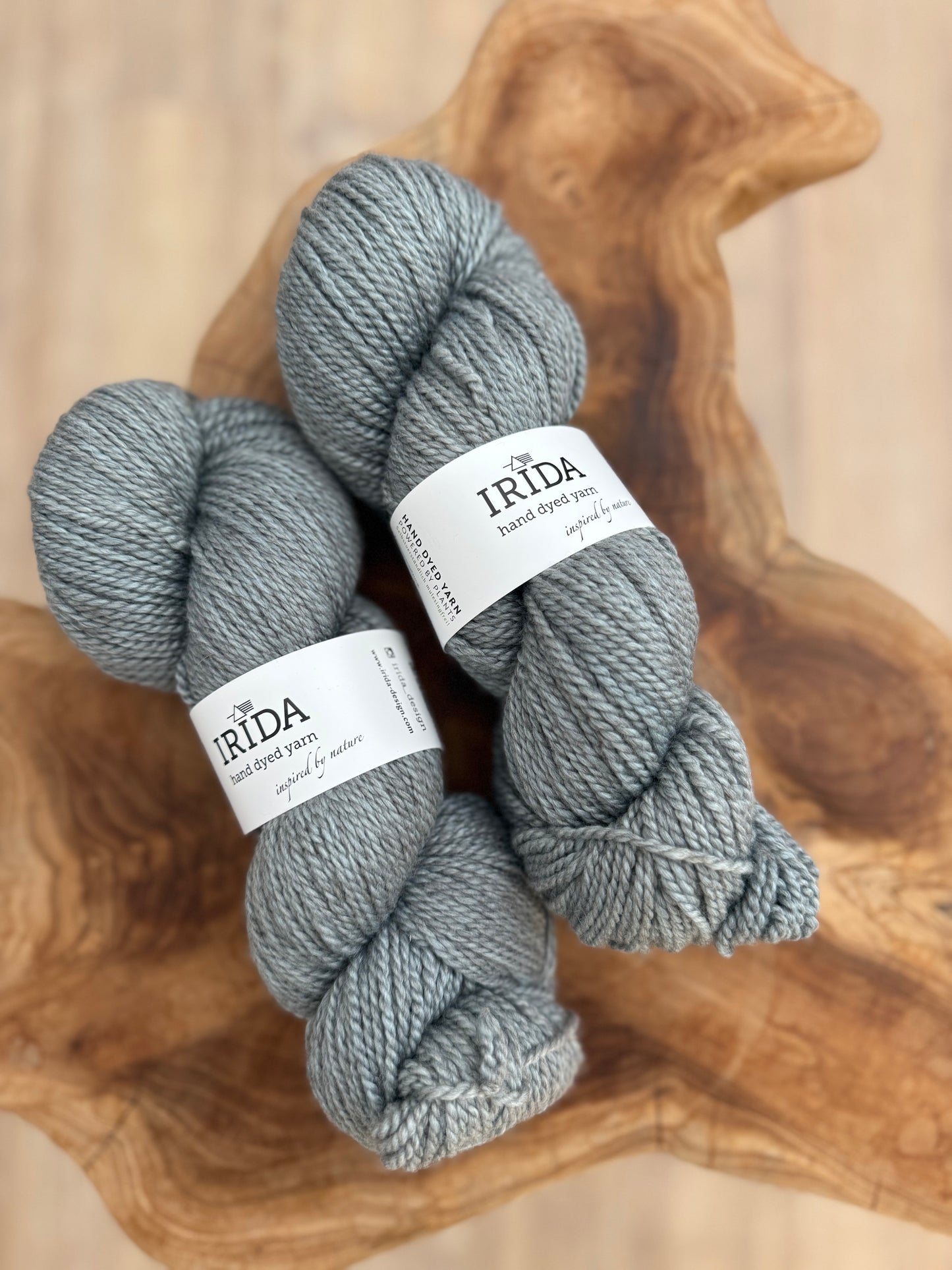 Edelgarn mit Yak und Seide, 250 m/100 g (in mehreren Farben)