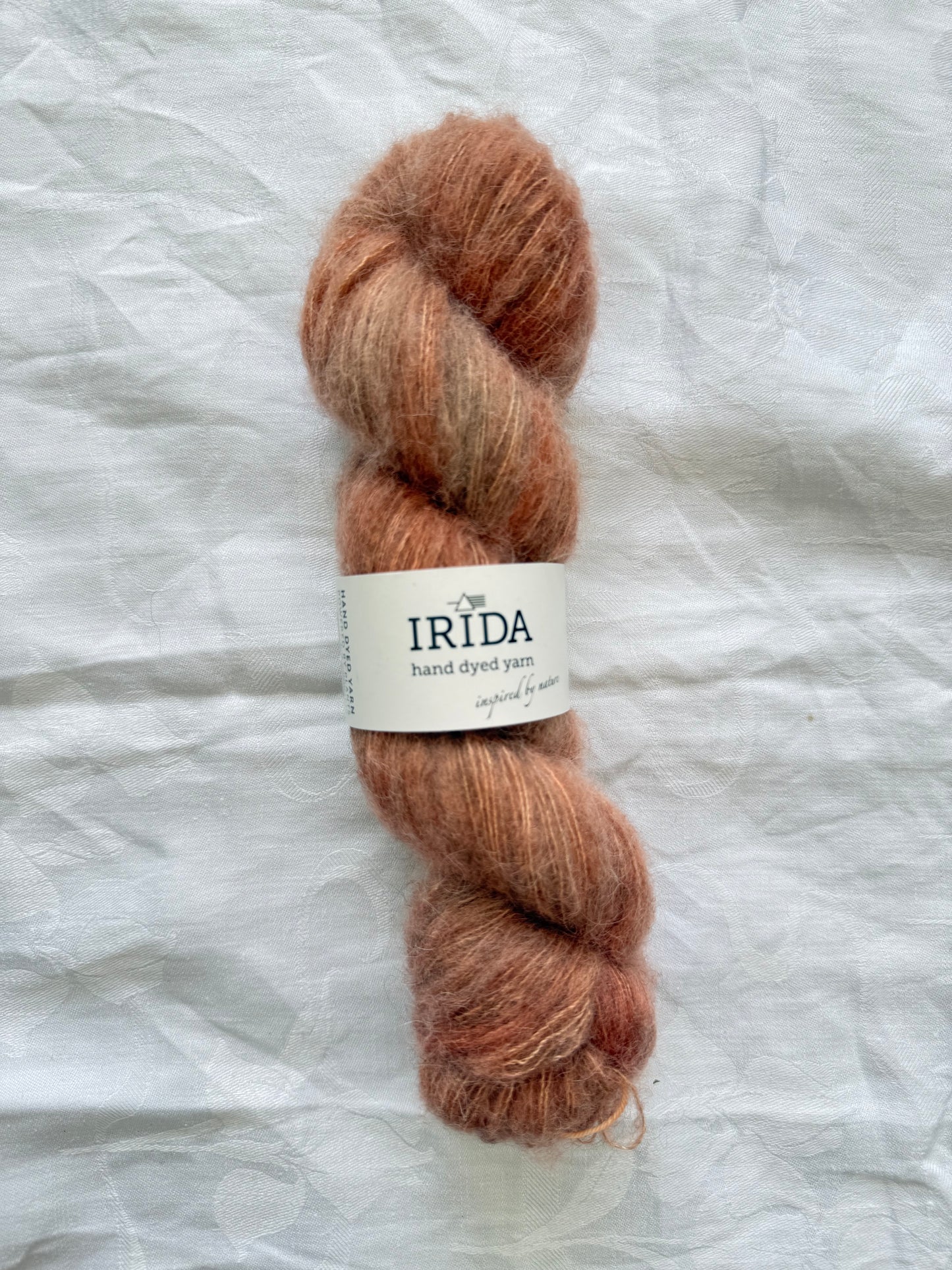 IRIDA Fluff: Alpaka, Seide und Yak 400m/50g (mehrere Farben)
