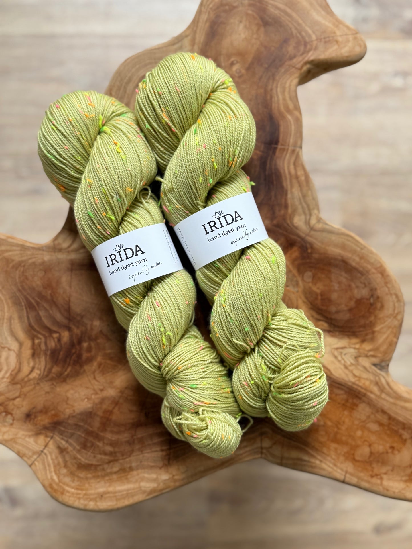 Merino & Neon Nep, 400m/100g (leuchtend bei UV-Licht)