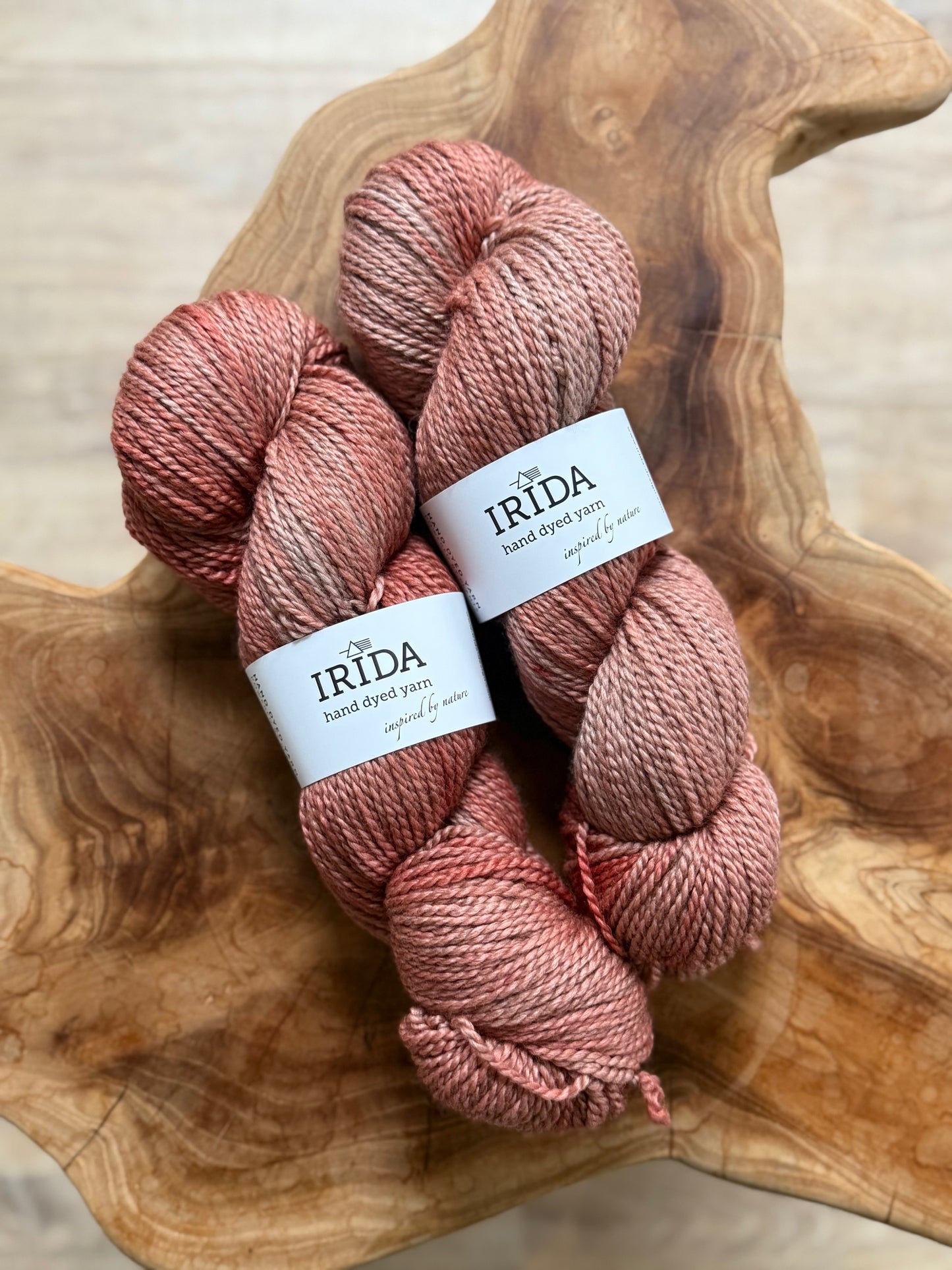 IRIDA Seide-Yak, 250m/100g (in mehreren Farben)