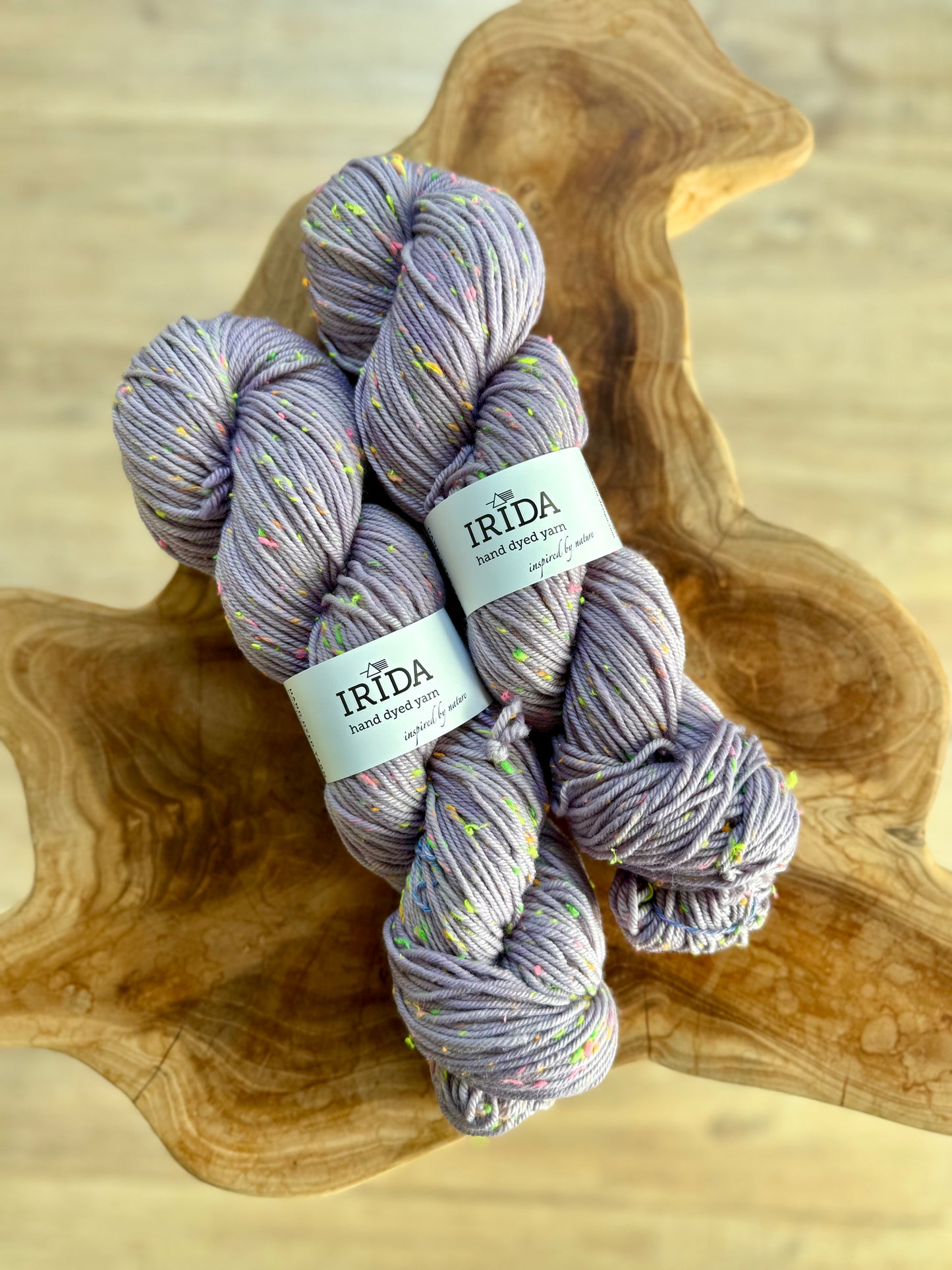 Merino & Neon Nep (leuchtend bei UV-Licht), in 2 Farben